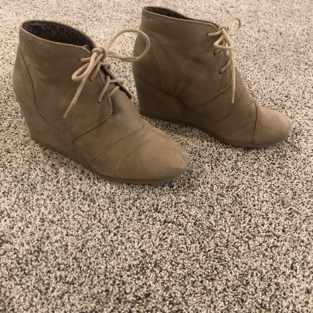 City Classified Brown Booties
